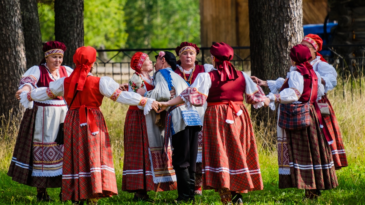 Коми-пермяки использовали интересное слово — чемёр. На этот раз подсказок не дадим, простите. Как думаете, что это?<br />