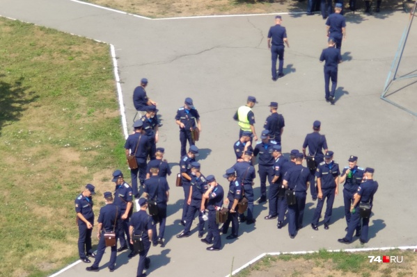 Прогулки за пределами военного городка во время пандемии коронавируса снова запретили Прогулки за пределами военного городка во время пандемии коронавируса снова запретили