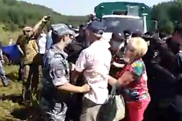 Валентина оказалась в гуще событий Валентина оказалась в гуще событий 