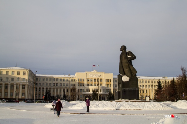 Ранее в эксклюзивном интервью 29.RU профессор МГУ <a href="https://29.ru/text/economics/2020/11/16/69544298/#card_6" target="_blank" class="_">Наталья Зубаревич прогнозировала, что пик роста госдолга придется на последние месяцы года</a> Ранее в эксклюзивном интервью 29.RU профессор МГУ <a href="https://29.ru/text/economics/2020/11/16/69544298/#card_6" target="_blank" class="_">Наталья Зубаревич прогнозировала, что пик роста госдолга придется на последние месяцы года</a>
