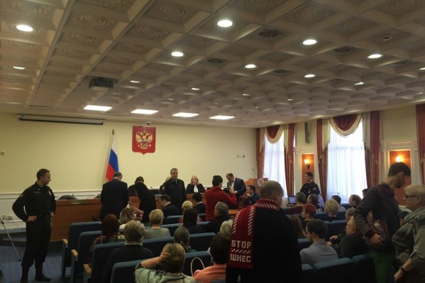 На суд в Вологду приехали даже архангелогородцы На суд в Вологду приехали даже архангелогородцы 