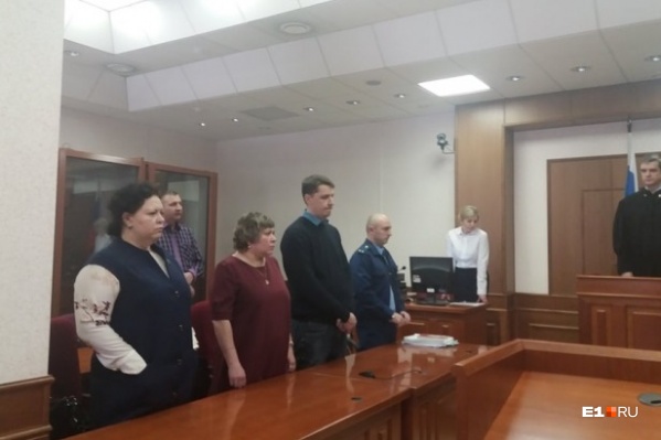 Родители Андрея (в центре) на заседании апелляционной инстанции Родители Андрея (в центре) на заседании апелляционной инстанции