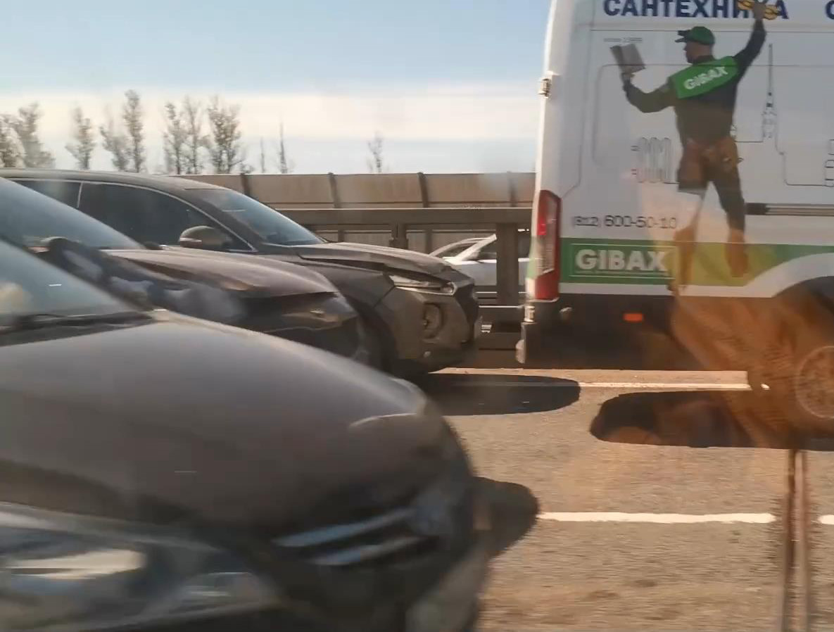 Скриншот видео из группы <a href="https://vk.com/wall-68471405_13235270" target="_blank" class="_">«ДТП и ЧП | Санкт-Петербург»</a>