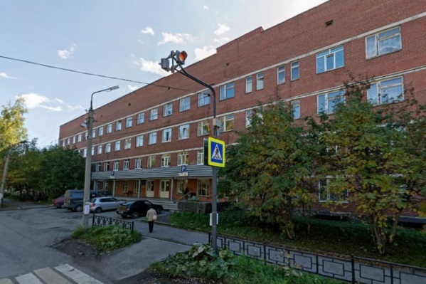 В ревдинской больнице до особого распоряжения закрыли прием в акушерское и гинекологическое отделения В ревдинской больнице до особого распоряжения закрыли прием в акушерское и гинекологическое отделения