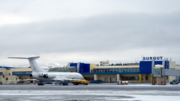 Пассажирский самолет Utair совершил экстренную посадку в аэропорту Сургута