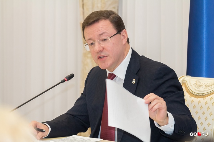 По словам губернатора, поправки внесли по просьбе профсоюзов По словам губернатора, поправки внесли по просьбе профсоюзов