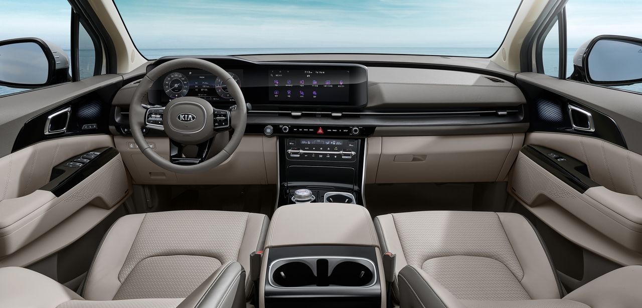 Интерьер KIA Carnival Интерьер KIA Carnival