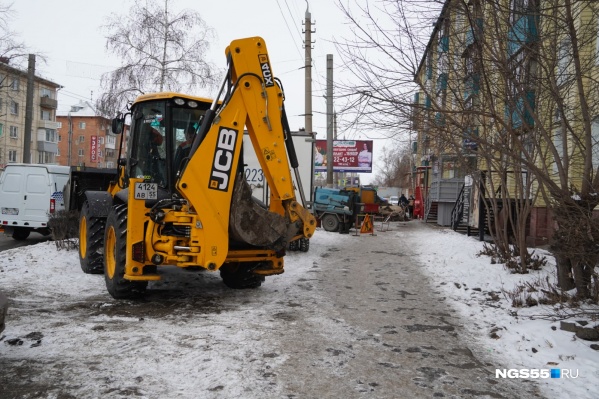 Последствия порыва пообещали устранить к 15:00 Последствия порыва пообещали устранить к 15:00