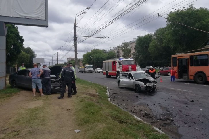 На месте аварии работают следователи На месте аварии работают следователи