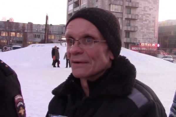 Признавшийся мужчина с 2009 года сидит в колонии за убийство еще двоих человек Признавшийся мужчина с 2009 года сидит в колонии за убийство еще двоих человек