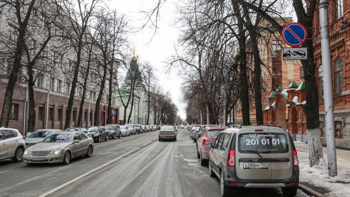 Халява кончилась: в Башкирии вступил в силу закон о платных парковках