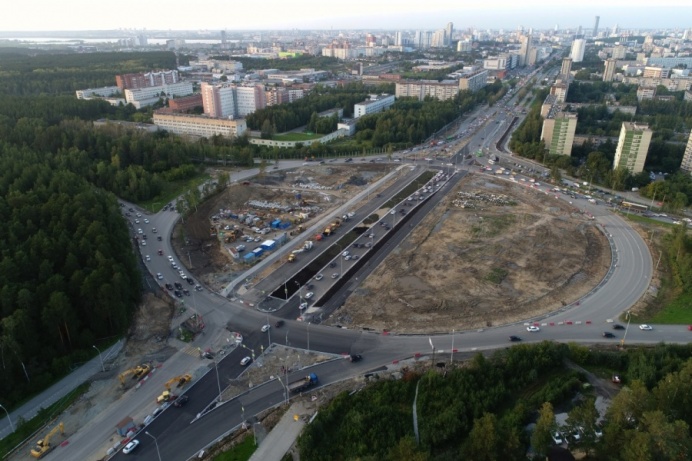 Министр транспорта рассказал, когда закончат реконструкцию развязки на Серафимы Дерябиной