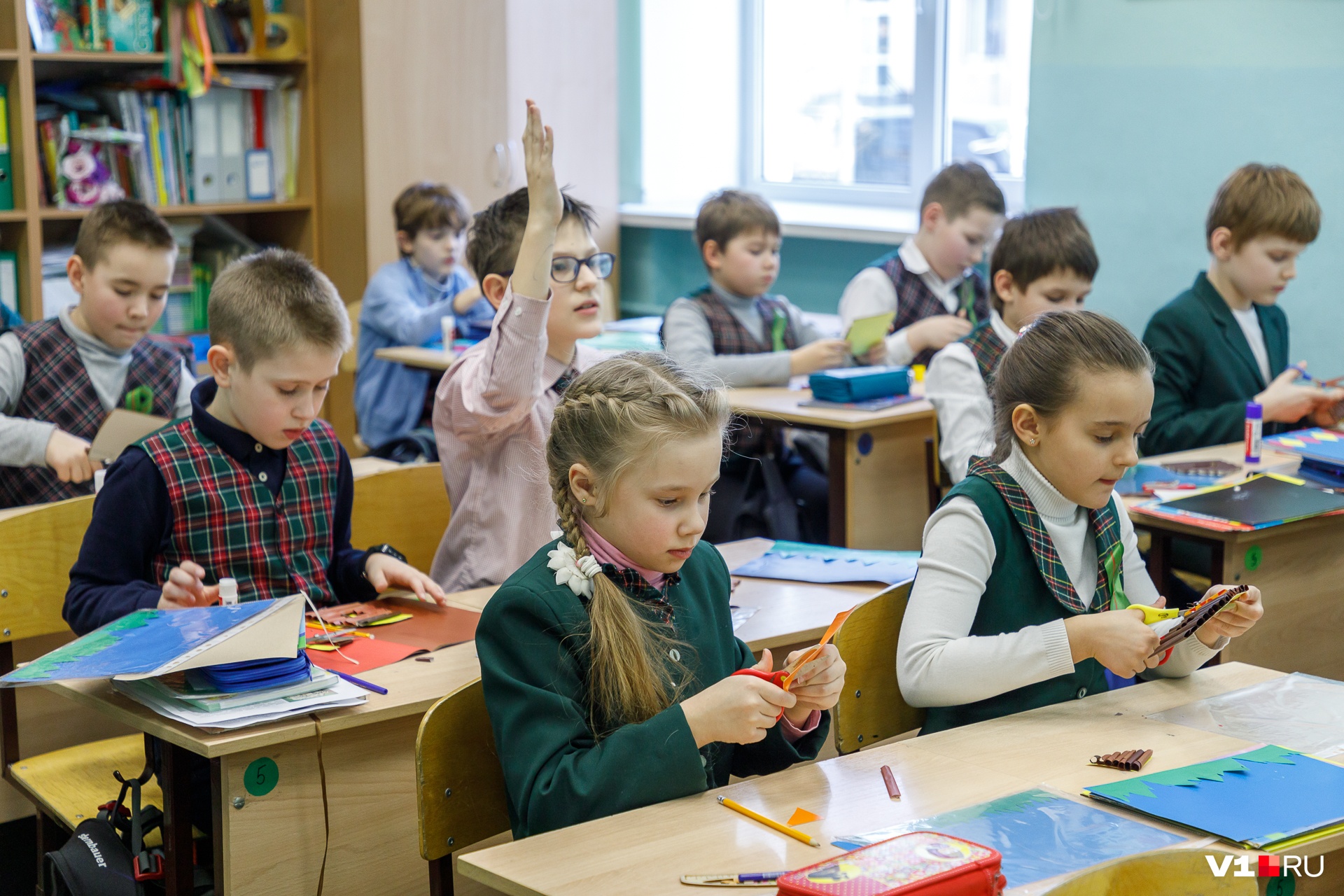 В школах Волгоградской области провели усиленную дезинфекцию и отменили все массовые мероприятия