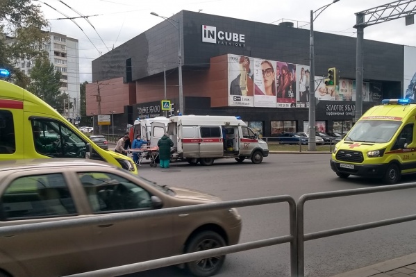 Медики оперативно забрали мужчину в больницу Медики оперативно забрали мужчину в больницу