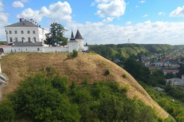 В городе разворачивается конфликт между татарскими активистами и представителями фонда «Возрождение Тобольска» В городе разворачивается конфликт между татарскими активистами и представителями фонда «Возрождение Тобольска»