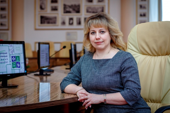 Светлана Черепухина, кандидат экономических наук, доцент, ректор ЮУрГАУ Светлана Черепухина, кандидат экономических наук, доцент, ректор ЮУрГАУ