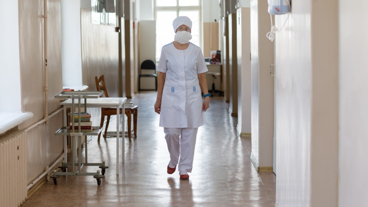 В Архангельской областной больнице проводят эпидрасследование из-за случая коронавируса