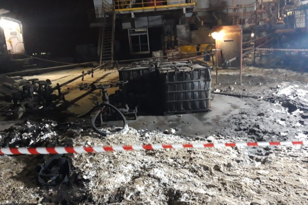 На месторождении произошла разгерметизация рукава высокого давления На месторождении произошла разгерметизация рукава высокого давления