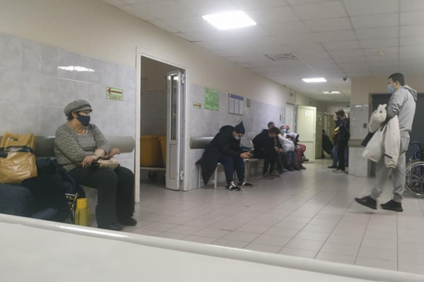 Только вчера Алексей Садовский пожаловался на условия в больнице, а сегодня главврач ему ответил Только вчера Алексей Садовский пожаловался на условия в больнице, а сегодня главврач ему ответил