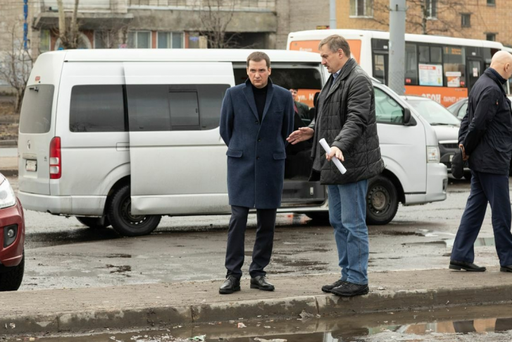 В минувшие выходные врио губернатора вместе с Игорем Годзишем проехался по Архангельску. То, что он увидел, ему не понравилось