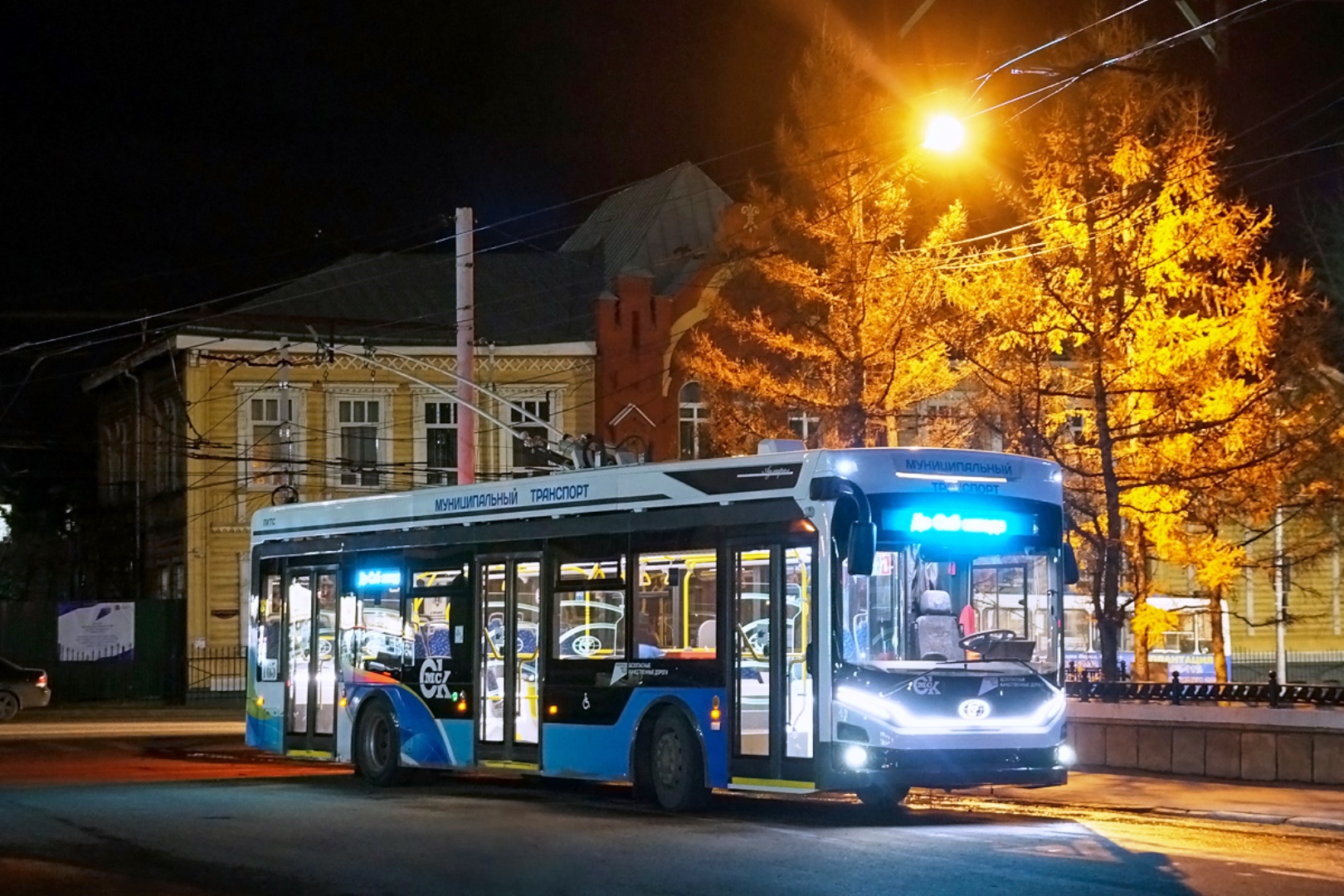 Адм омск. Троллейбус ПКТС-6281 «Адмирал». Троллейбус Адмирал Омск. Адмирал низкопольный троллейбус 6281. Низкопольный троллейбус ПКТС-6281 («Адмирал»).