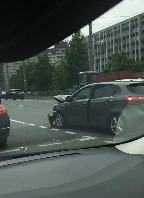 Скриншот видео из группы <a href="https://vk.com/wall-68471405_13315377" target="_blank" class="_">«ДТП и ЧП | Санкт-Петербург»</a>