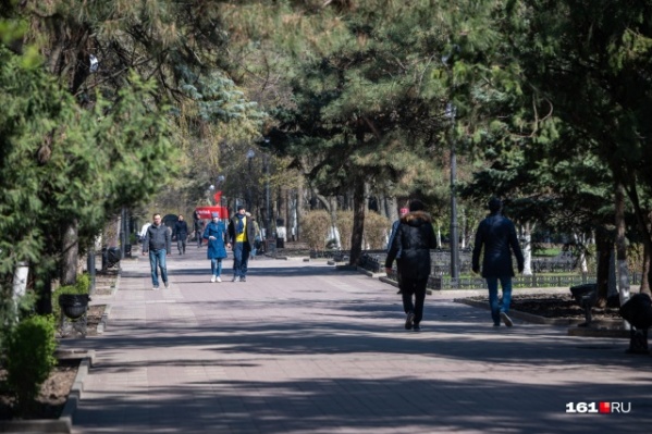 Улицы Ростова на выходных должны начать обрабатывать войска химзащиты Улицы Ростова на выходных должны начать обрабатывать войска химзащиты