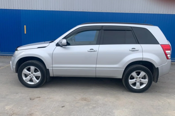 Suzuki Grand Vitara<br> Suzuki Grand Vitara<br>