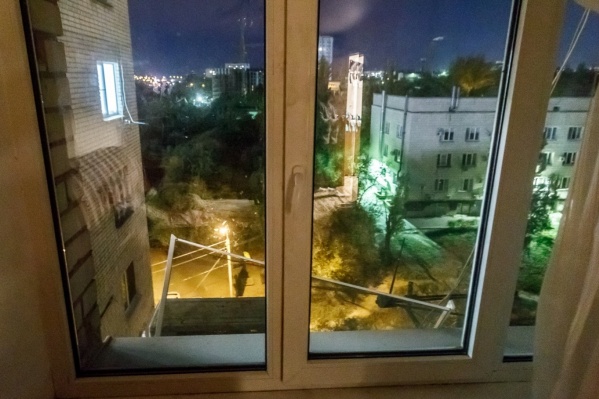 Это пятый известный случай падения детей из окон за полтора месяца Это пятый известный случай падения детей из окон за полтора месяца