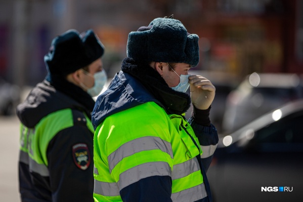 На въезде в город будут патрулировать гаишники На въезде в город будут патрулировать гаишники
