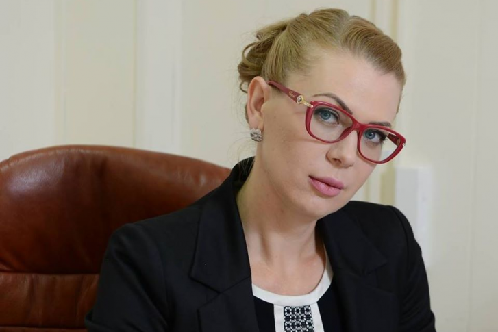 Глава департамента потребрынка Ростовской области ушла на больничный. Ее муж болеет COVID-19