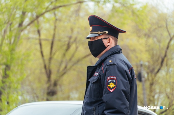 Полицейские нашли машину, на которой якобы увезли ребёнка Полицейские нашли машину, на которой якобы увезли ребёнка