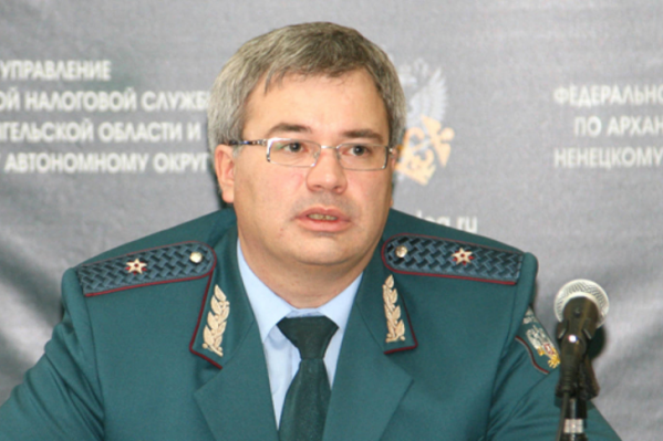 Сейчас бывший руководитель областной налоговой <a href="https://29.ru/text/criminal/66375766/" target="_blank" class="_">заключен под стражу</a> Сейчас бывший руководитель областной налоговой <a href="https://29.ru/text/criminal/66375766/" target="_blank" class="_">заключен под стражу</a>