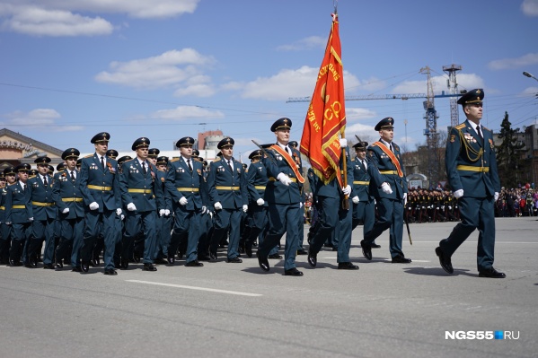 Картинка ветераны на параде