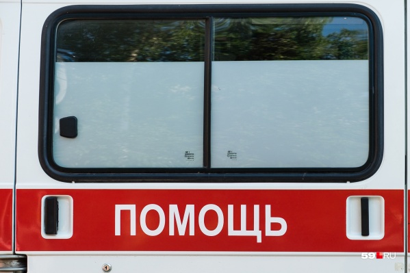Очевидцы сообщили, что долго не могли дождаться скорую, вызванную для бабушки Очевидцы сообщили, что долго не могли дождаться скорую, вызванную для бабушки