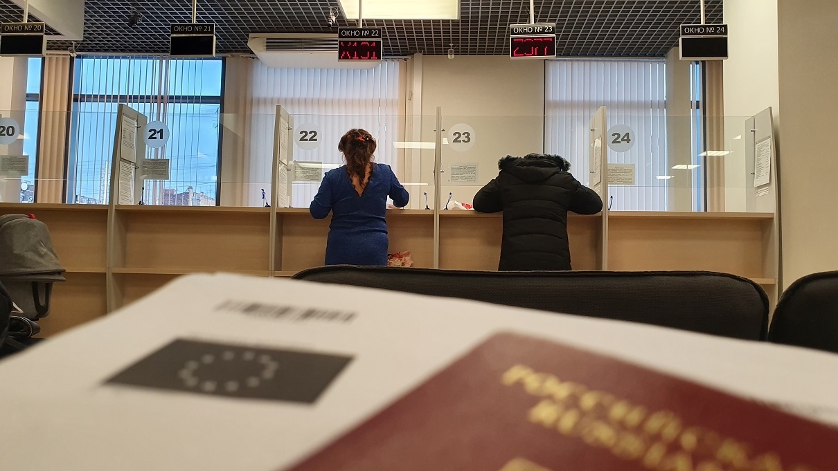 открыты ли визовые центры в санкт петербурге