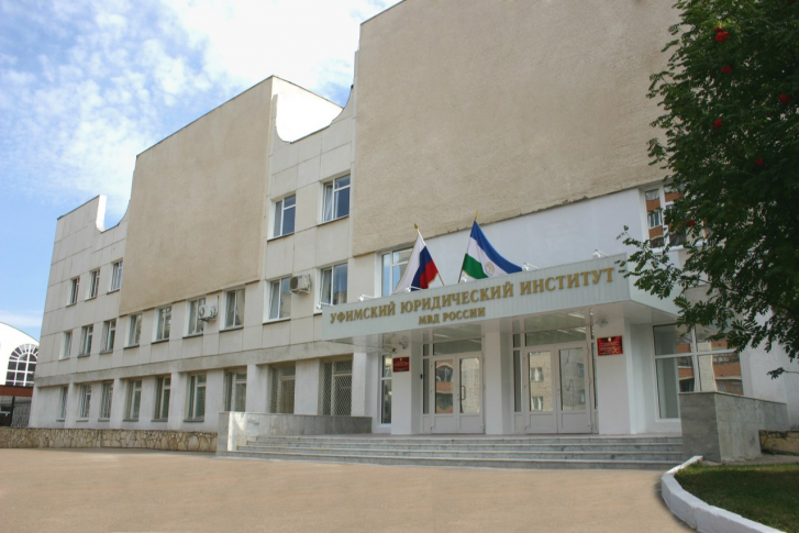 Студенты вуза жалуются на руководство Студенты вуза жалуются на руководство