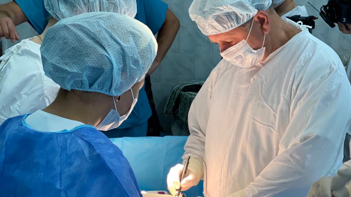 Опухоль могла убить за несколько месяцев: врачи спасли 23-летнюю сибирячку от редкой и агрессивной саркомы
