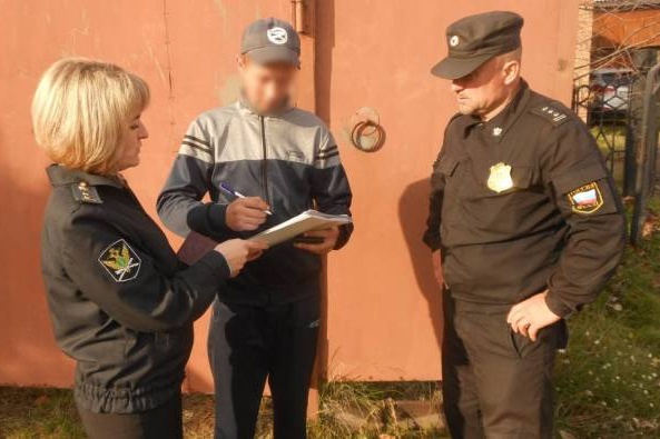 Мужчина долгое время не платил алименты своей дочери Мужчина долгое время не платил алименты своей дочери