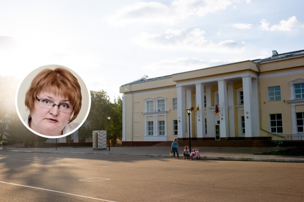 После известия о том, что Жанна Петрова подхватила вирус, здание администрации продезинфицировали После известия о том, что Жанна Петрова подхватила вирус, здание администрации продезинфицировали