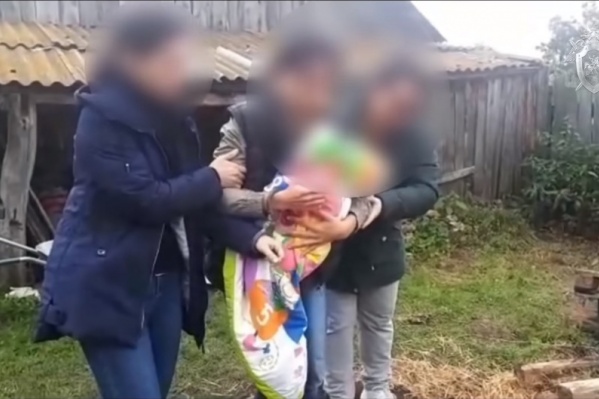 Женщина созналась в убийстве и показала место, где закопала годовалого сына Женщина созналась в убийстве и показала место, где закопала годовалого сына