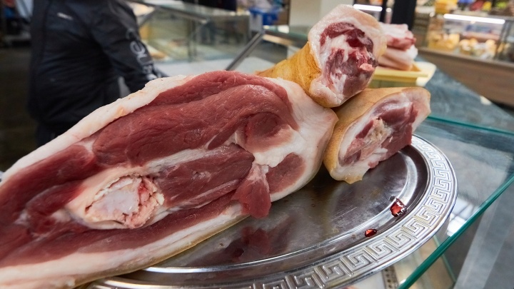 В Самарской области продавали свинину с зараженных чумой территорий