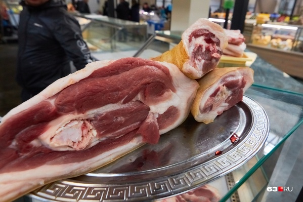 Самарцам советуют уточнять, откуда привезли мясо на прилавок Самарцам советуют уточнять, откуда привезли мясо на прилавок