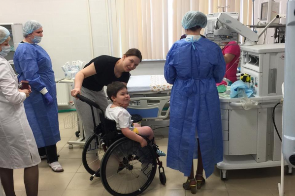 Добрыня перенес укол мужественно Добрыня перенес укол мужественно