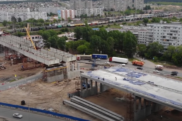 Развязку скоро соединят Развязку скоро соединят