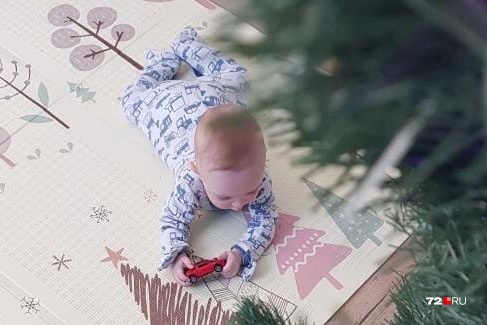 Это история маленького, но очень сильного и любопытного малыша, который родился раньше срока Это история маленького, но очень сильного и любопытного малыша, который родился раньше срока