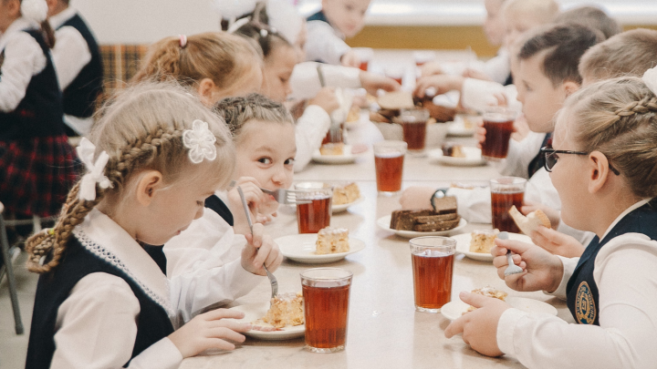 Обед получат (не) все: 12 вопросов про обязательное горячее питание для школьников