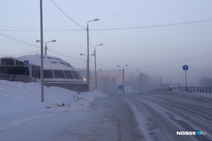 В такую погоду из дома лучше не выходить В такую погоду из дома лучше не выходить