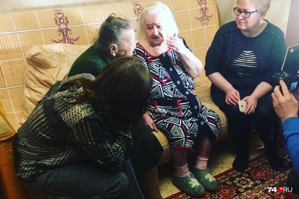 94-летняя Розалина и 92-летняя Юлия впервые встретились в Челябинске спустя 78 лет 94-летняя Розалина и 92-летняя Юлия впервые встретились в Челябинске спустя 78 лет