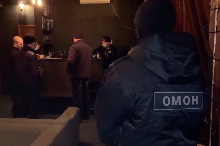 В Курганской области заведения, нарушающие требования оперативного штаба, могут получить штраф до 300 тысяч рублей В Курганской области заведения, нарушающие требования оперативного штаба, могут получить штраф до 300 тысяч рублей